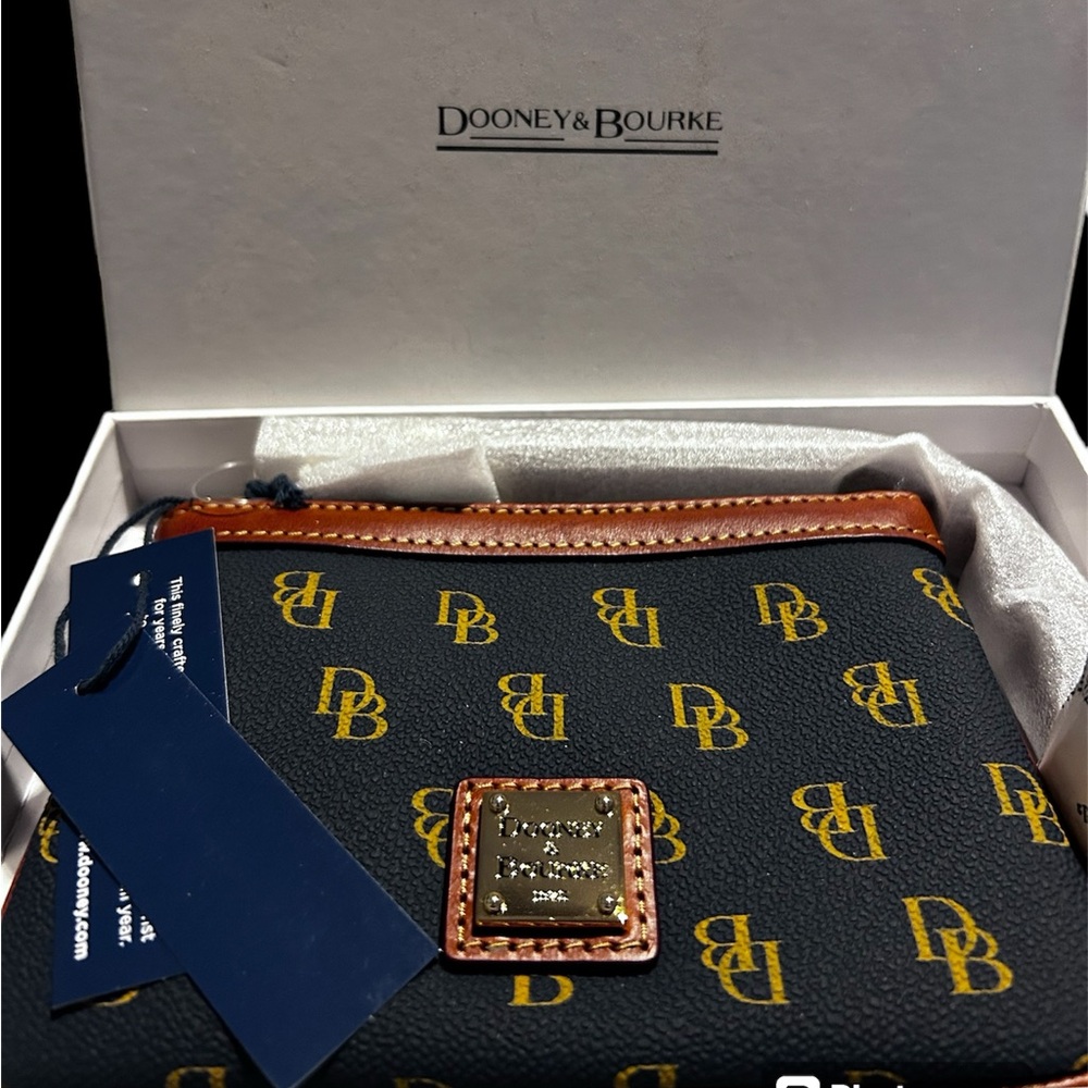 Dooney and Bourke Gretta Small Wristlet -New In Box